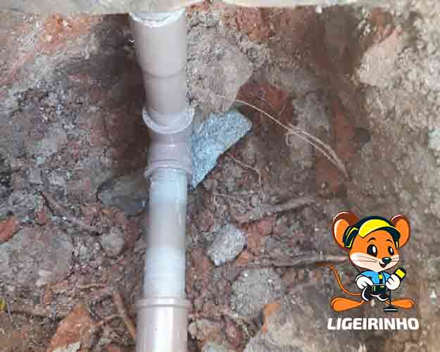 técnico de detecção de vazamento de água